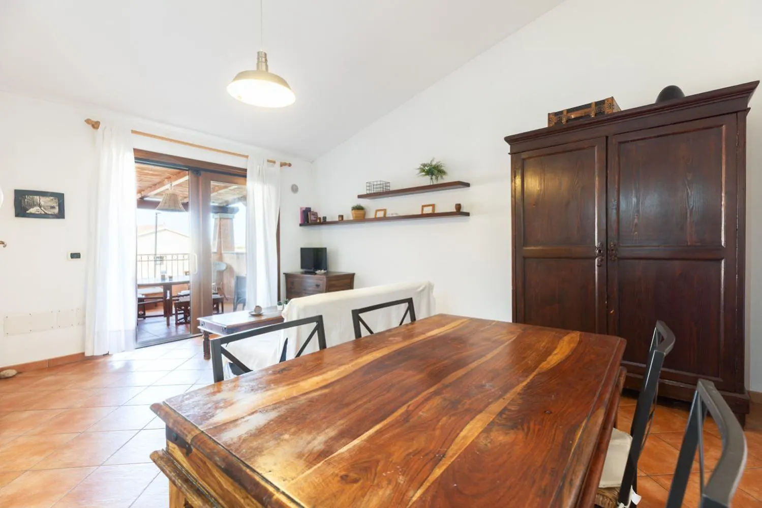 Ella'S Flat Διαμέρισμα Όλμπια