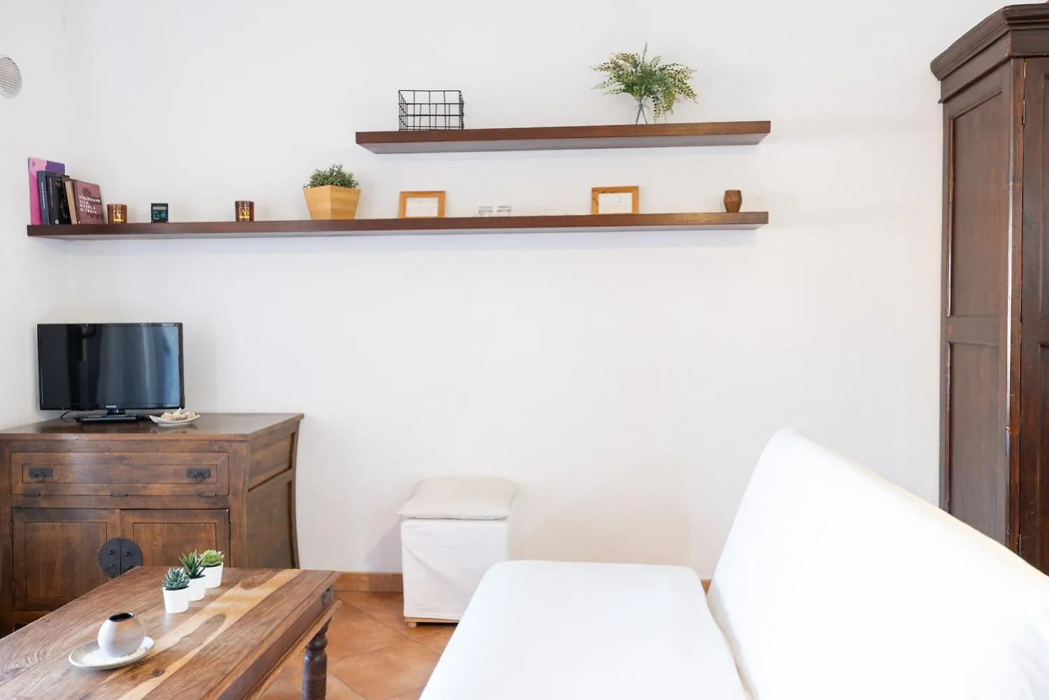 Ella'S Flat Διαμέρισμα Όλμπια